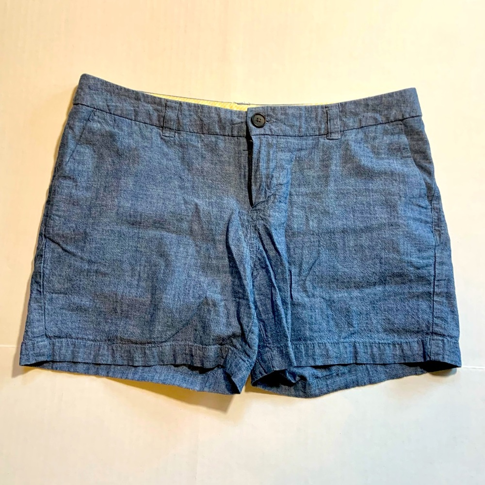 Morona Women's Denim Shorts Size 6 - Pre-loved
